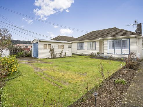15 Hinau Grove, Wainuiomata