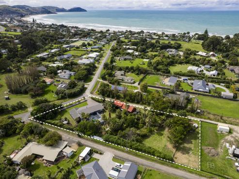 42 Lloyd George Road, Wainui