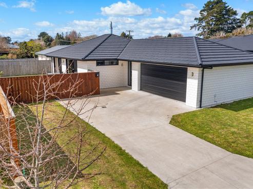 4 Tangaroa Street, Waitara