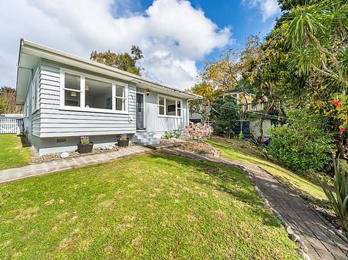 17 Winchester Avenue, Pinehaven