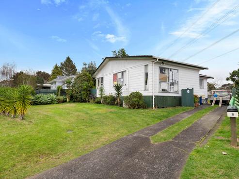 8 Cherry Tree Place, Massey
