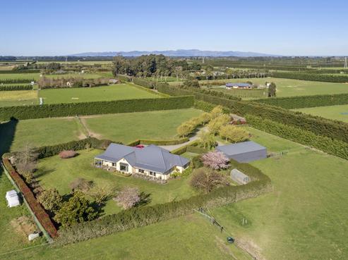 2/736 Sandy Knolls Road, West Melton