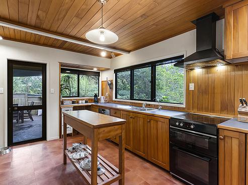 37 Rewa Road, Maraetai