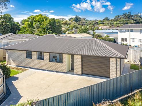16 Brougham Place, Springvale