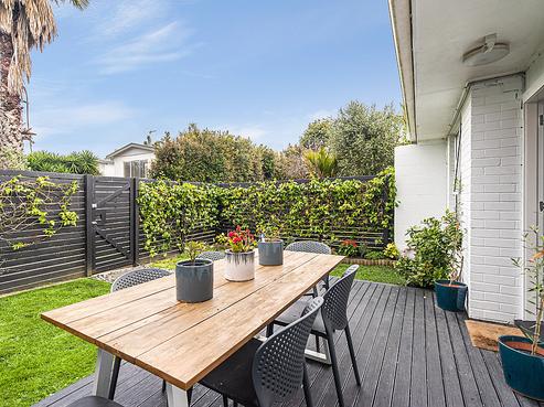 2/252 Meola Road, Point Chevalier
