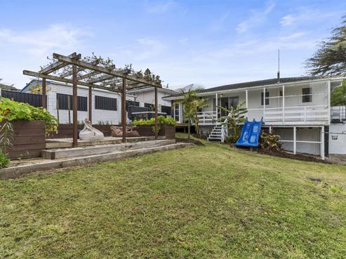 7 Hughes Terrace, Te Atatu Peninsula