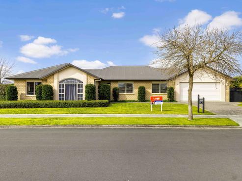 4 Woodham Place, Rototuna North