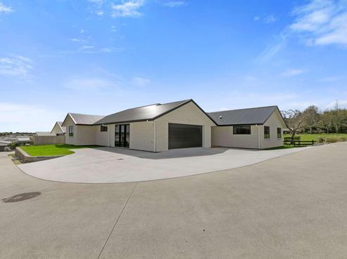 2 Evan Tasman Lane, Waiuku