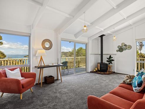 1B Burrell Road, Surfdale
