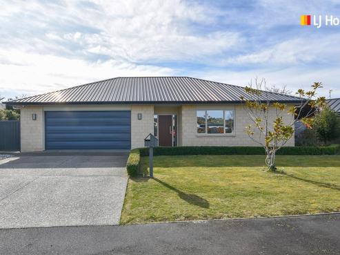 16 Showgate Crescent, Mosgiel