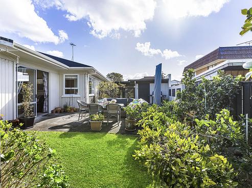 4 Maroubra Place, Botany Downs