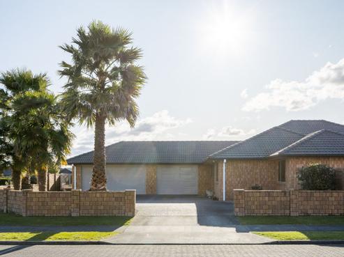 64 Moonlight Drive, Rototuna North