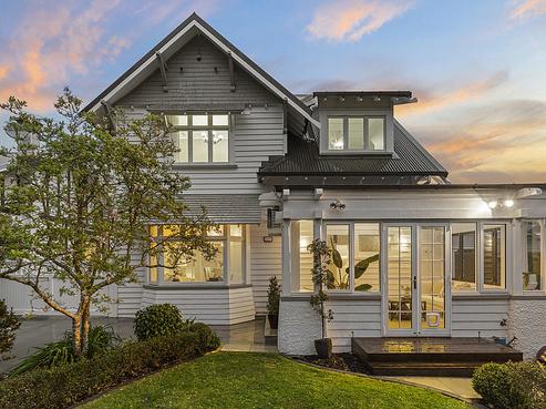 14 Corbett-scott Avenue, Epsom