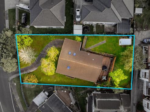 44 Nui Mana Place, Te Atatu South