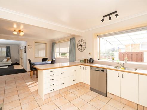 85 Whatawhata Road, Dinsdale