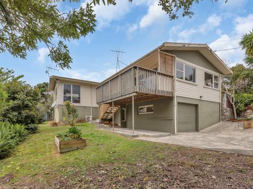 5 Raewyn Street, Morningside
