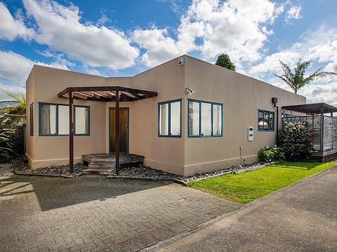 277 Meola Road, Point Chevalier