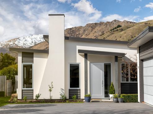 8 Bridesdale Drive, Lake Hayes Estate