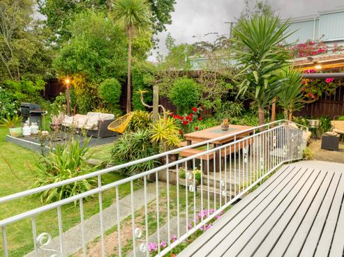 1/2C Sunnynook Road, Sunnynook