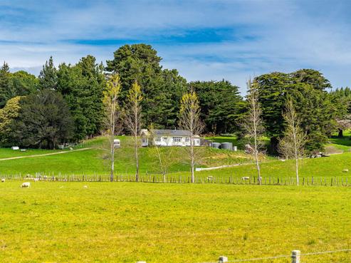 301 South Road, Mauriceville