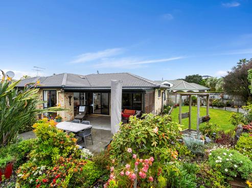 8 Waru Nui Court, Orewa