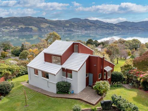 22 Howard Street, Macandrew Bay