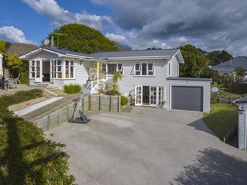 7 Karaka Street, Helensville