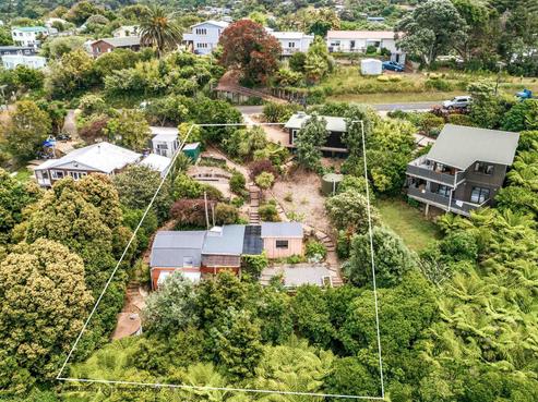 14 Wellington Road, Surfdale