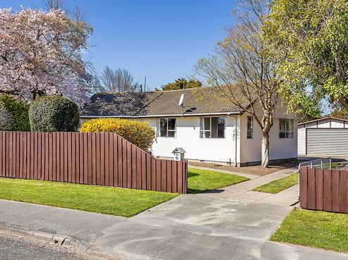 21 Oakley Crescent, Hornby