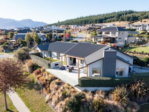 2 Urquhart Place, Wanaka