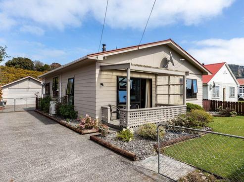 5 Inverness Street, Dunollie