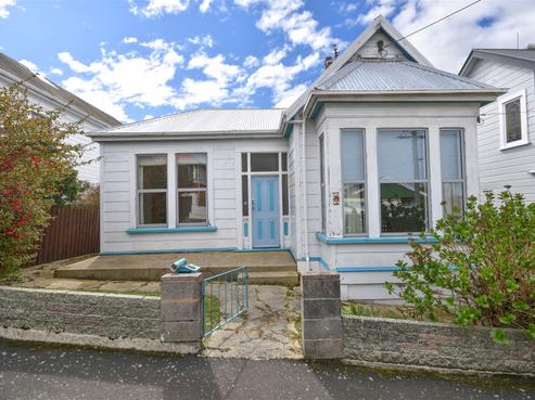 18 Galloway Street, Mornington