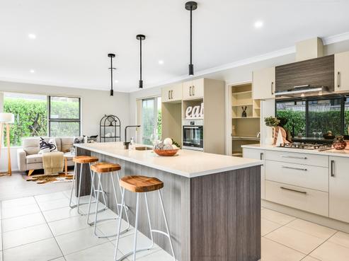 12 Castleton Way, Flagstaff