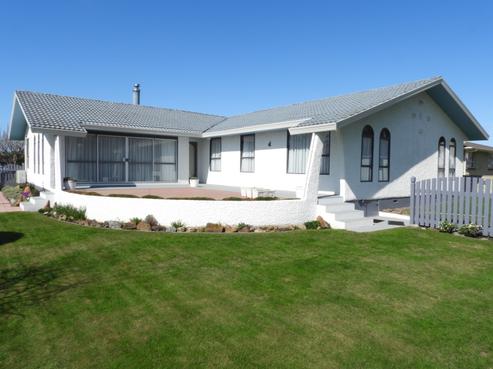 8 Whitestone Crescent, Weston