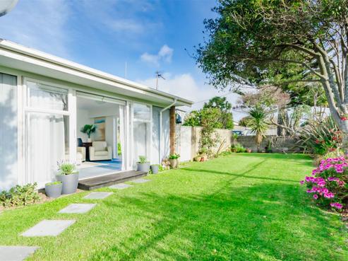 69 Seaview Road, Paraparaumu Beach