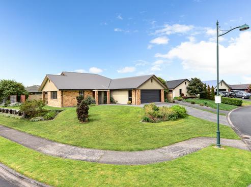 1 Gracefield Place, Huntington