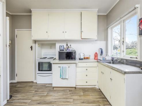 1/18 Grove Road, Papakura