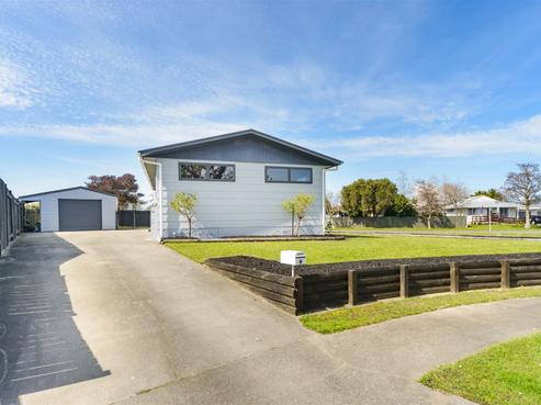 1 Hobbs Place, Westbrook