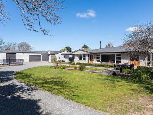 467 Johns Road, Harewood