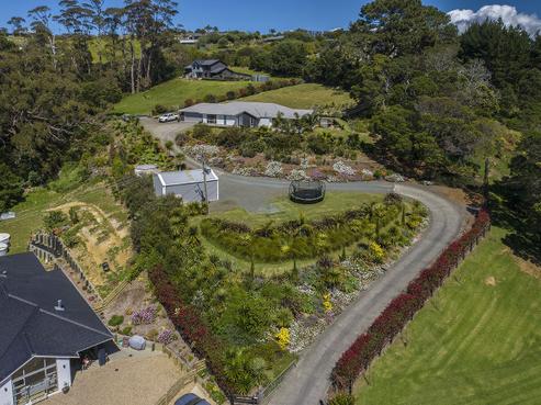 3B Hobbs Road, Matakatia