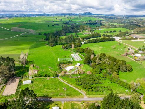 100 Draffin Road, Poroti