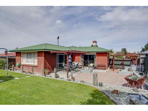 17 Lindsay Street, Marchwiel