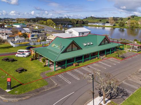 36 Riverbank Road, Mercer