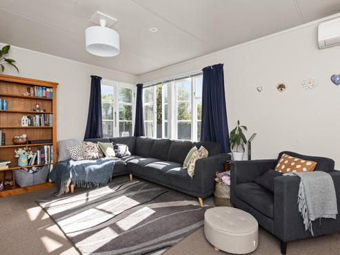 1111A Outram Road, Akina