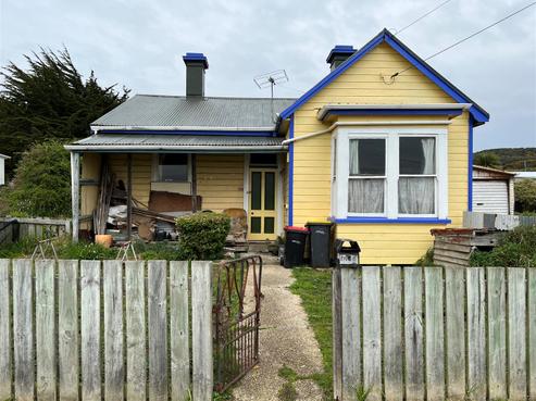 136 Foyle Street, Bluff