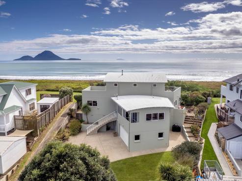 11 Captains Cove, Coastlands