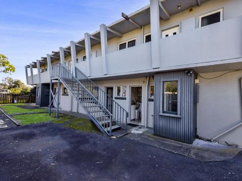 17 Bulkeley Terrace, New Plymouth Central