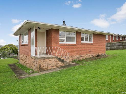 2/111 Bond Crescent, Forrest Hill