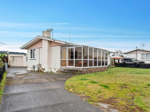 13 Clouston Crescent, Fenton Park