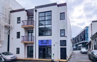 Ex beauty therapy shop for lease